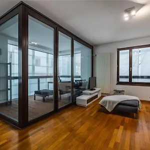 Appartement Modern Spacious Flat With A Terrace And A Parking, Praag