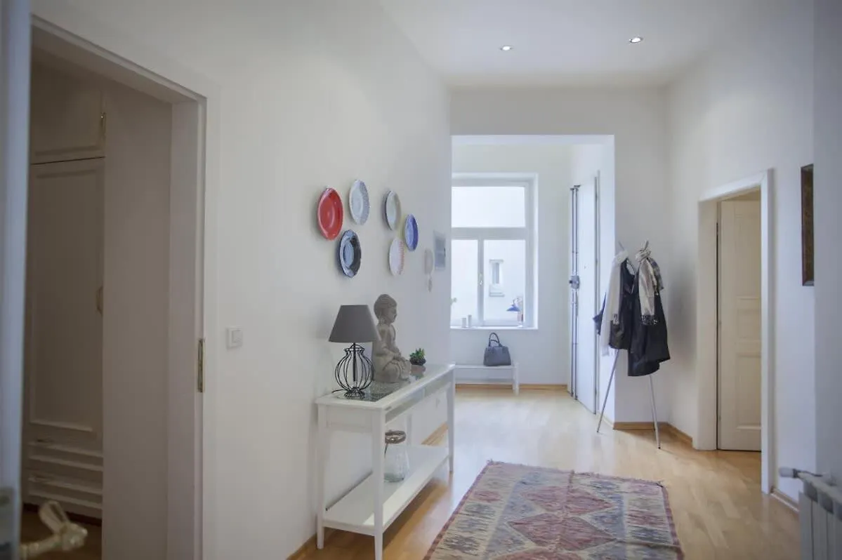 Charles Bridge Apartment Praha