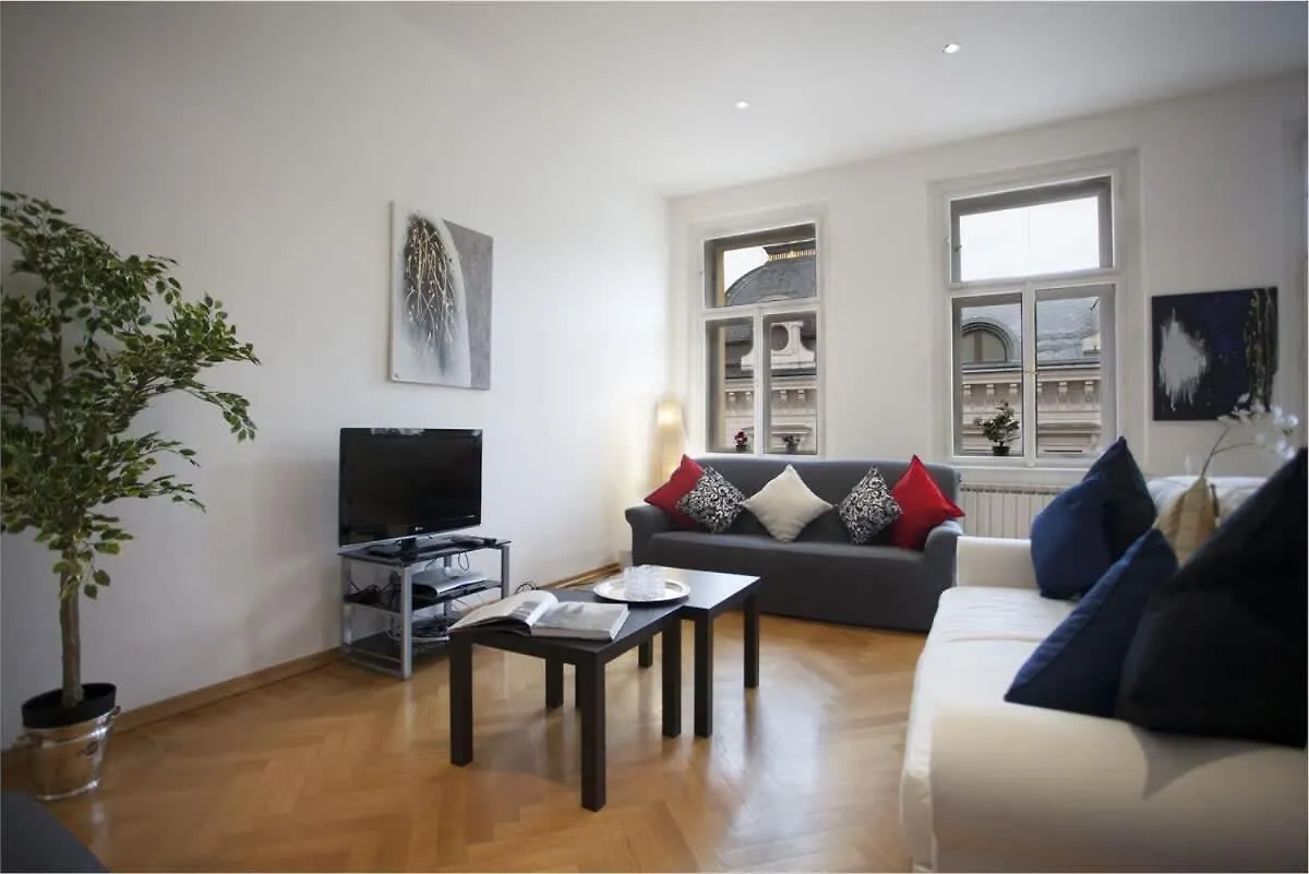 Charles Bridge Apartment Praha